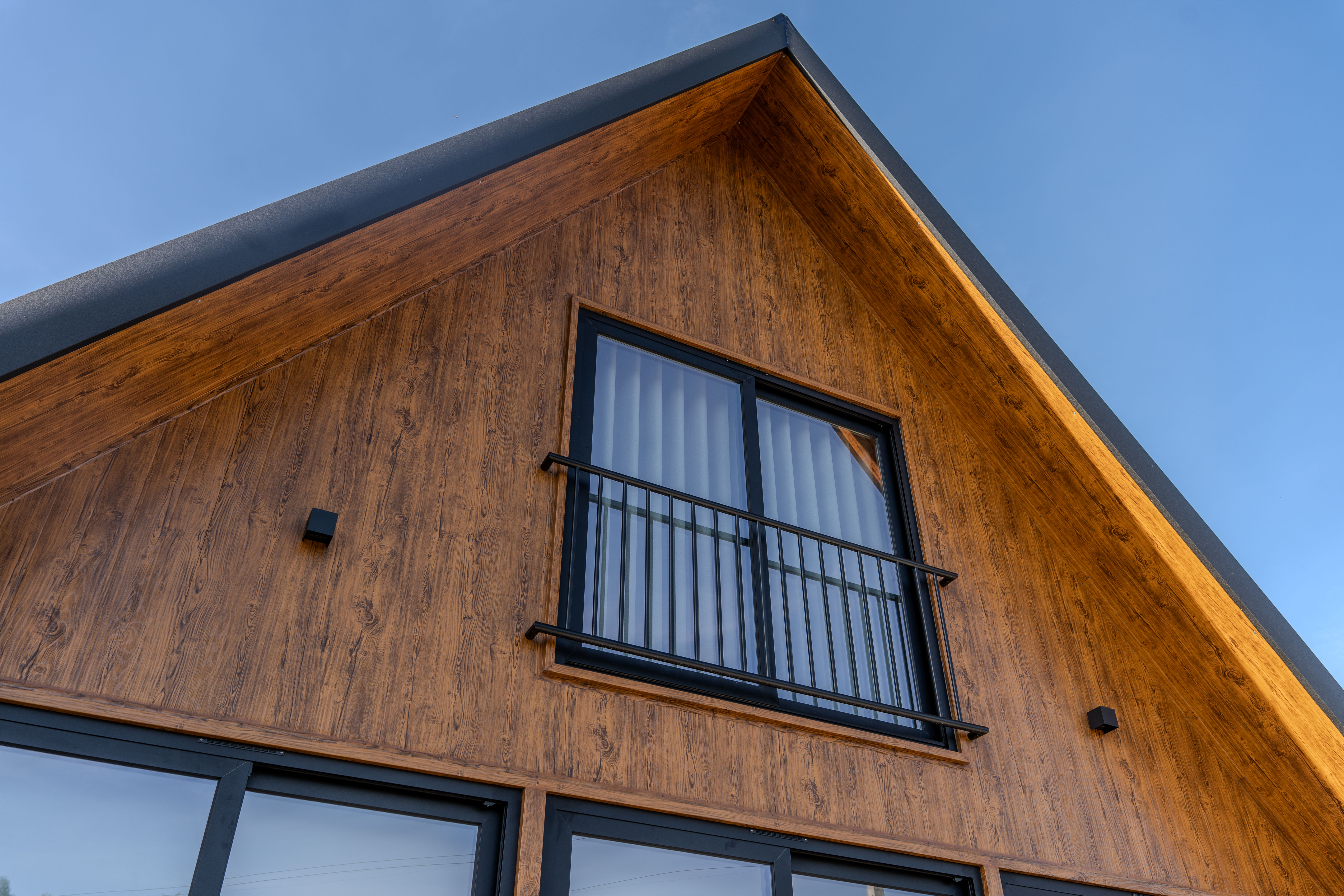 Fachada superior do chalé